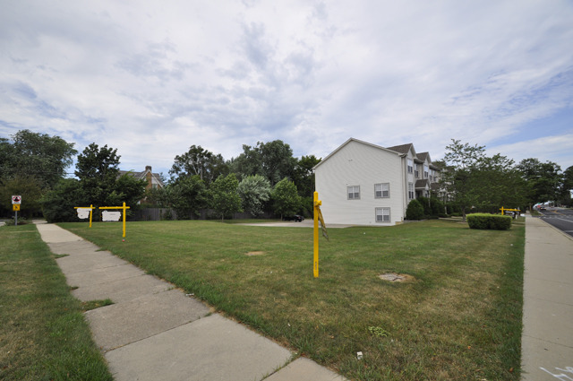 Property Photo for 489 Glendenning Avenue, Waukegan, IL 60087, MLS # 08400928 Property Photo for 489 Glendenning Avenue, Waukegan, IL 60087, MLS # 08400928