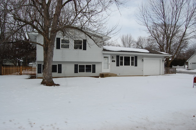 Property Photo for 519 E Lee Street, PLANO, IL 60545, MLS # 08515292 Property Photo for 519 E Lee Street, PLANO, IL 60545, MLS # 08515292