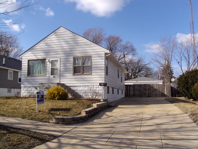 Property Photo for 911 Croghan Avenue, Joliet, IL 60436, MLS # 08549362 Property Photo for 911 Croghan Avenue, Joliet, IL 60436, MLS # 08549362