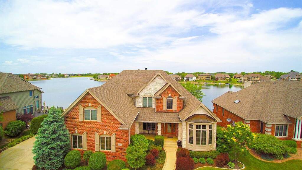 8610 Doubletree Drive S Crown Point, IN 46307 MLS 415250 properties