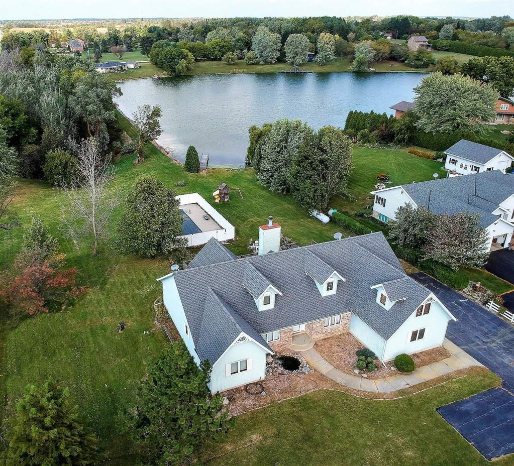 1560 W 164th Lane Lowell, IN 46356 MLS 442111 properties