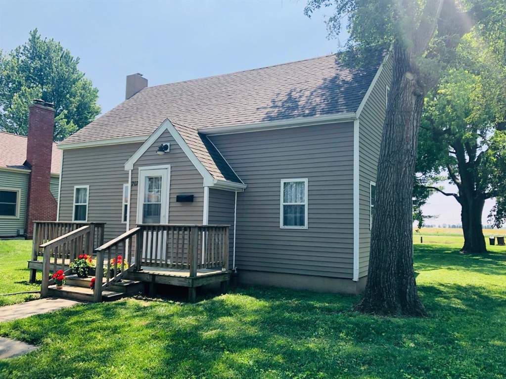 207 E Allen Street Kentland, IN 47951 MLS 456087 properties