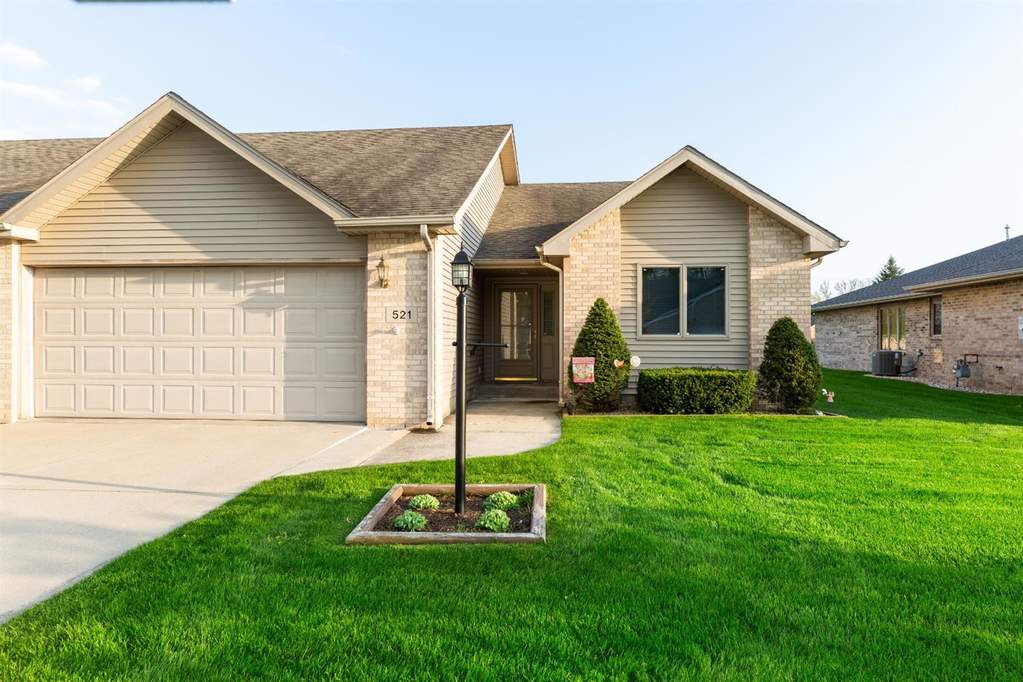 521 Hidden Oak Drive R Hobart, IN 46342 MLS 456629 properties