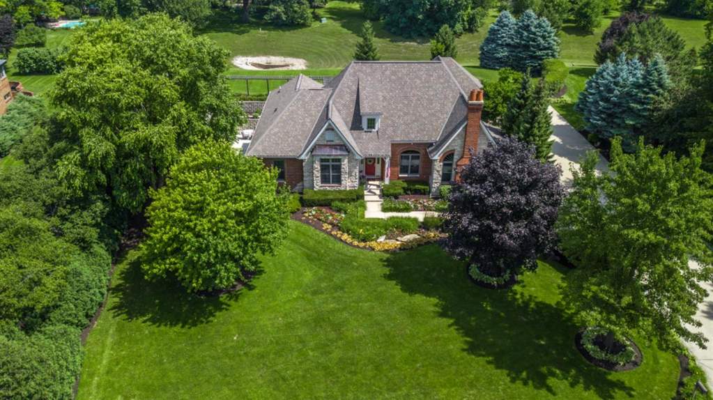 1224 Saint Andrews Drive Schererville, IN 46375 MLS 456649 properties