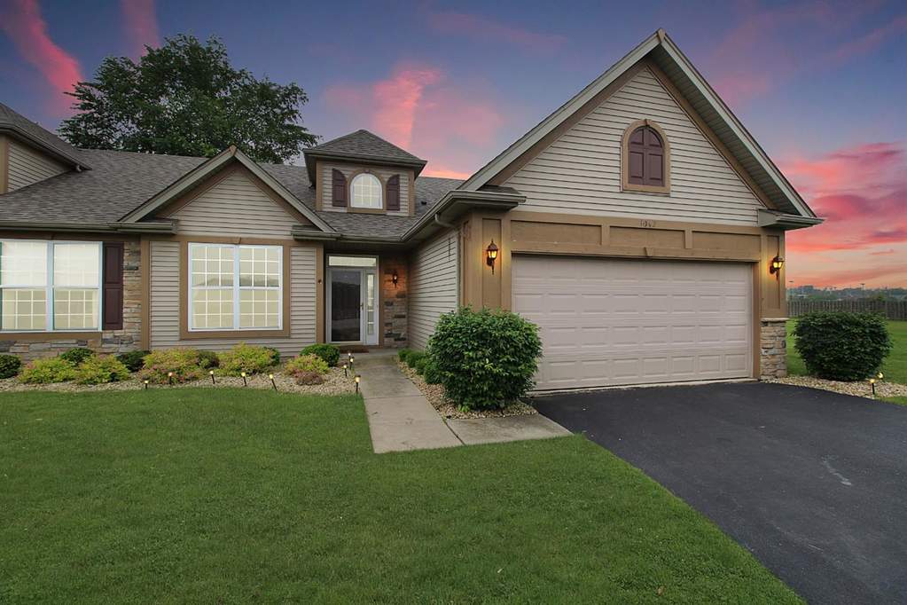 1042 Rockwell Lane Dyer, IN 46311 MLS 457299 properties