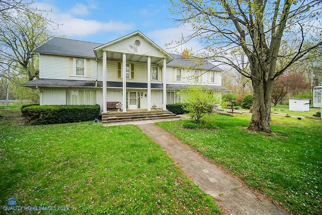 2697 E State Road 55 Thayer, IN 46381 MLS 462288 properties