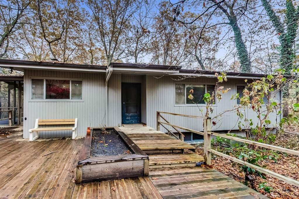 4 Crest Drive Dune Acres, IN 46304 MLS 466742 properties