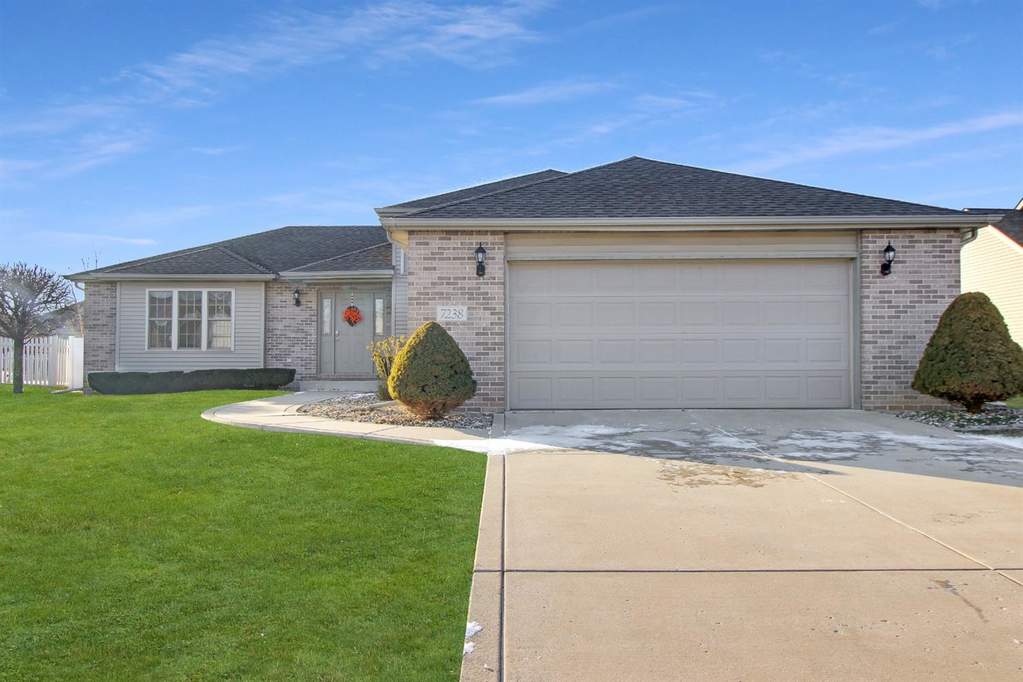7238 Vale Drive Schererville, IN 46375 MLS 468788 properties