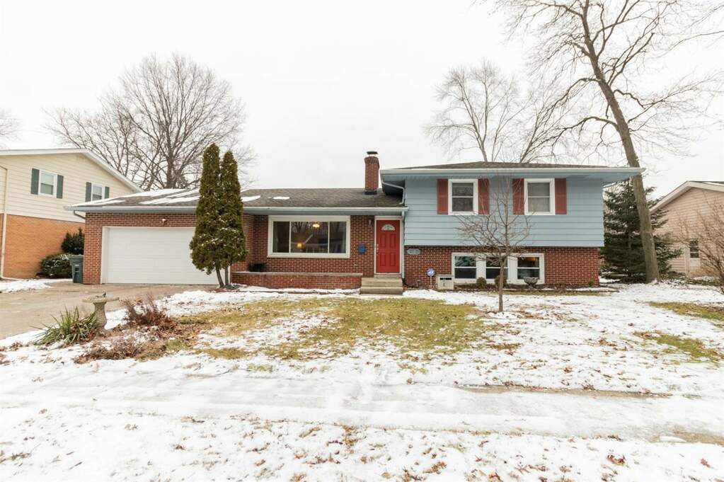 2302 Vine Street Valparaiso, IN 46383 MLS 469310 properties