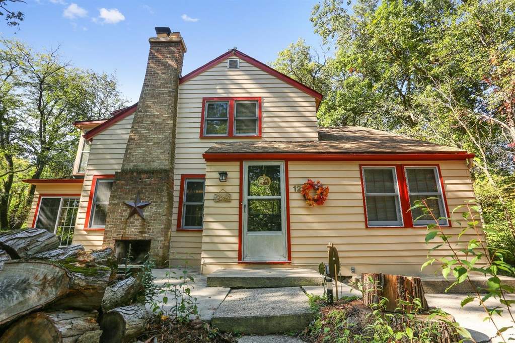 122 S Wells Road Beverly Shores, IN 46301 MLS 473328 properties