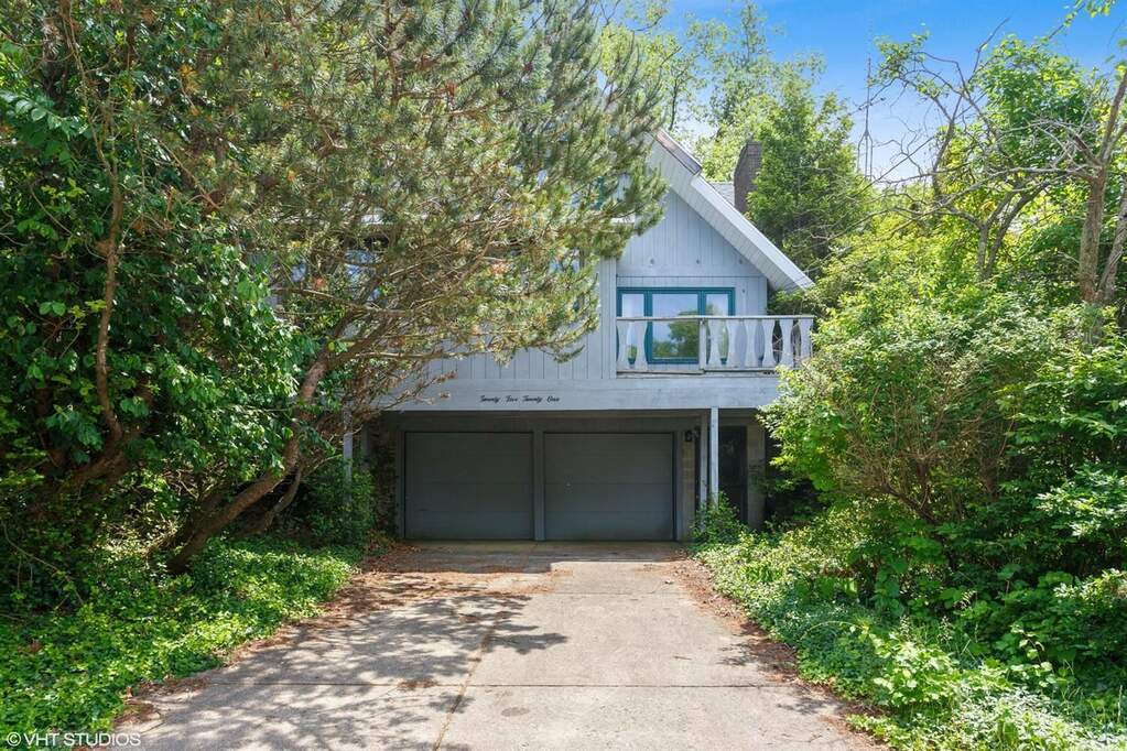 2521 Lake Shore Drive Long Beach, IN 46360 MLS 475505 properties