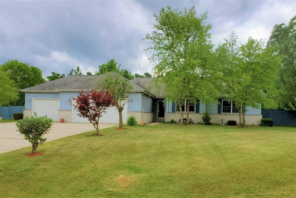 5823 E 1156 N Demotte, IN 46310 MLS 476263 properties