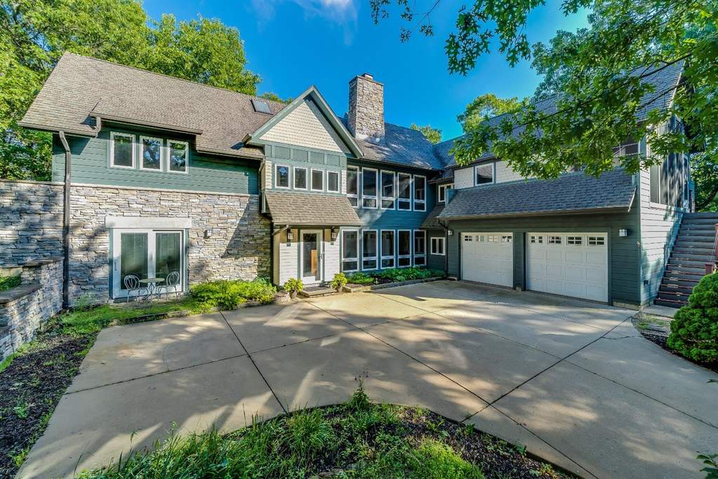 10 S Palmer Avenue Beverly Shores, IN 46301 MLS 476856 properties