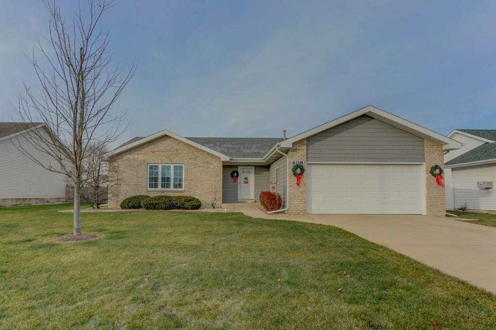 608 Sunflower Lane Dyer, IN 46311 MLS 486185 properties