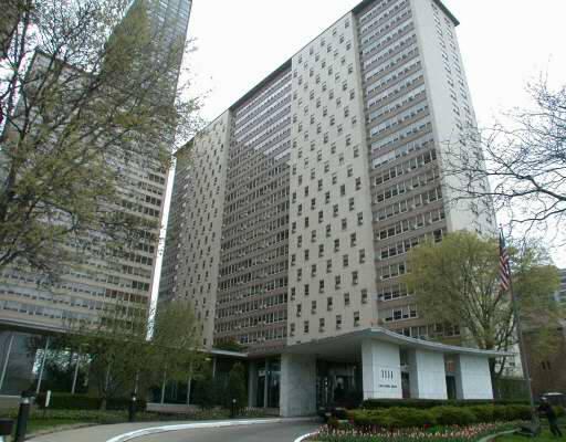 3950 N Lake Shore Drive #1614 Chicago, Illinois 60613 - Image 1