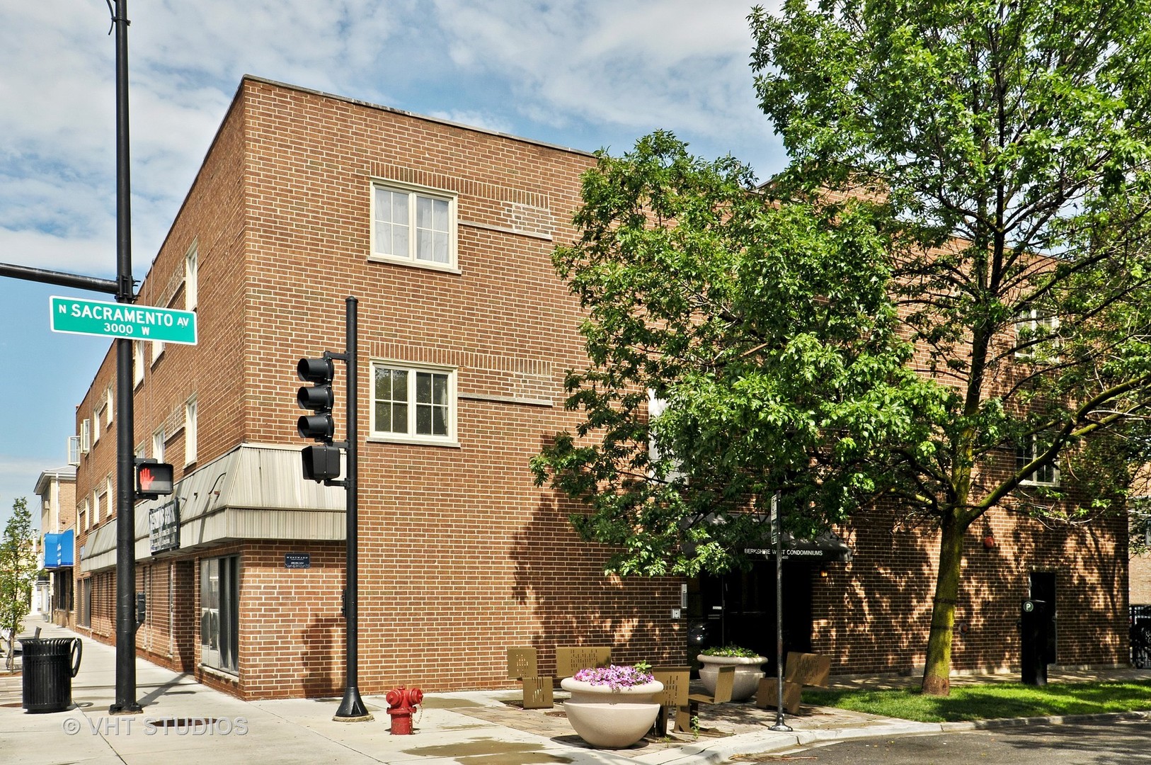 6400 N Sacramento Avenue 106 Chicago, IL 60645 MLS 09611386