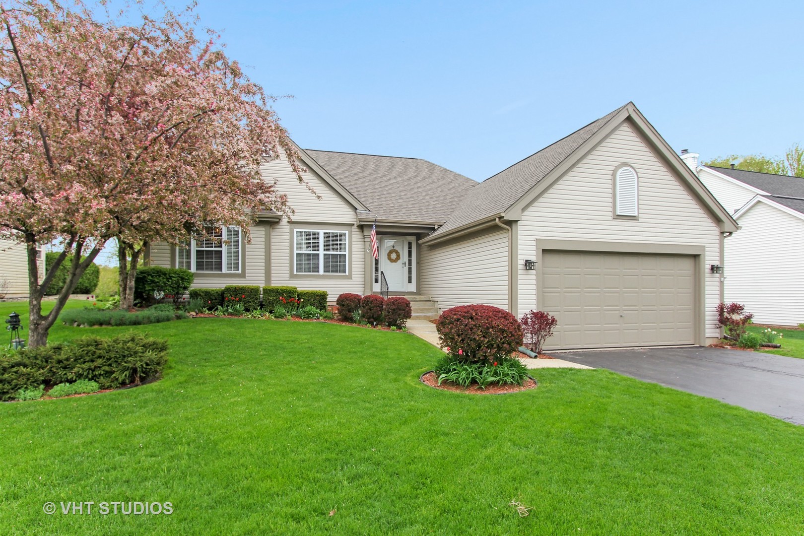 326 Garrison Circle Port Barrington, IL 60010 MLS 09622151 properties