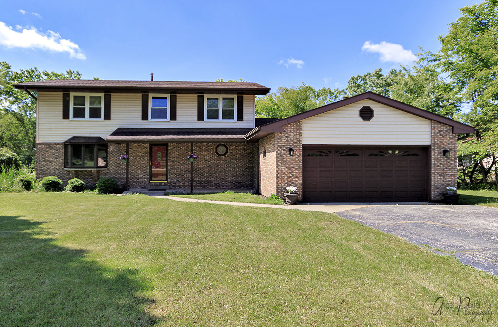 1915 Lakeview Street Johnsburg, IL 60051 MLS 09640669 properties