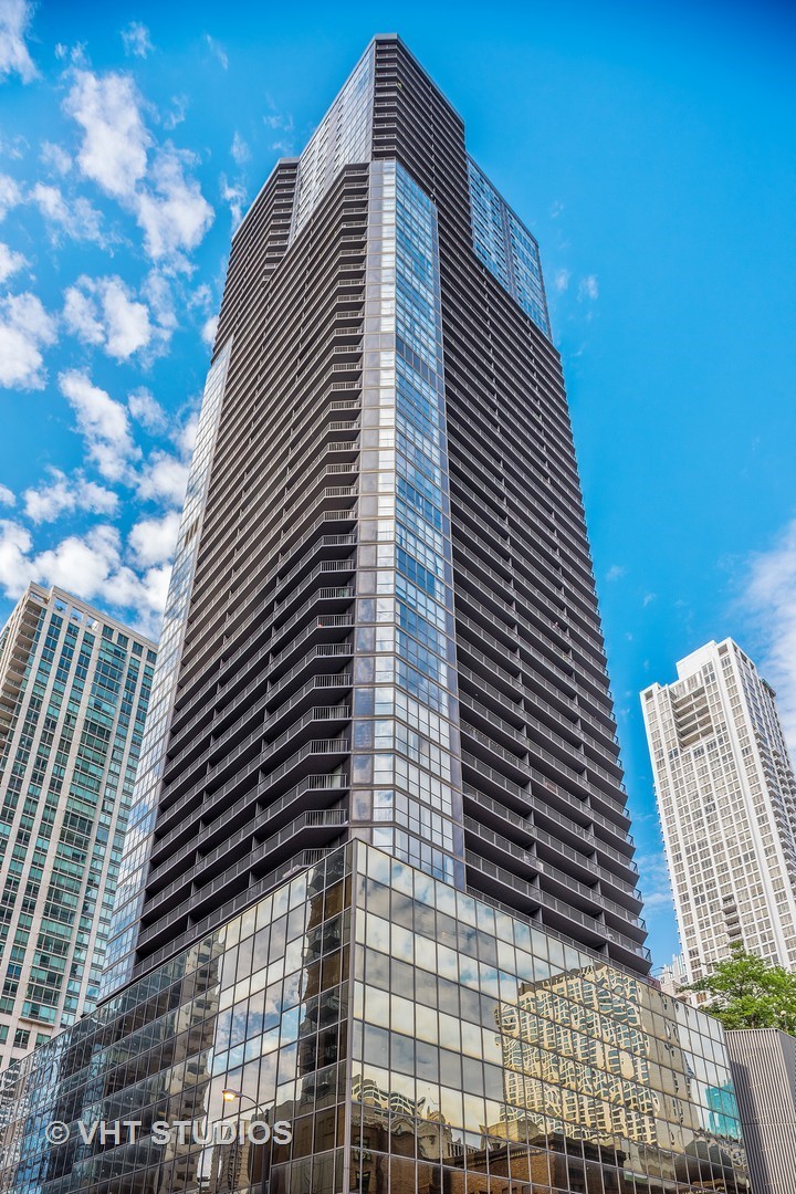 10 E Ontario Street #3011 Chicago, IL 60611 | MLS# 09657847 | @properties