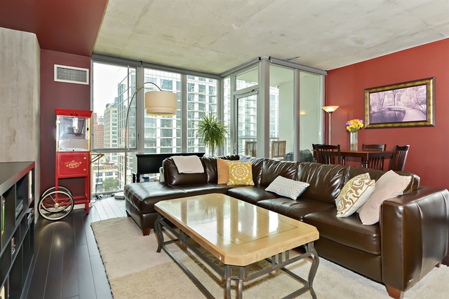 659 W Randolph Street #615 Chicago, Illinois 60661 - Image 2