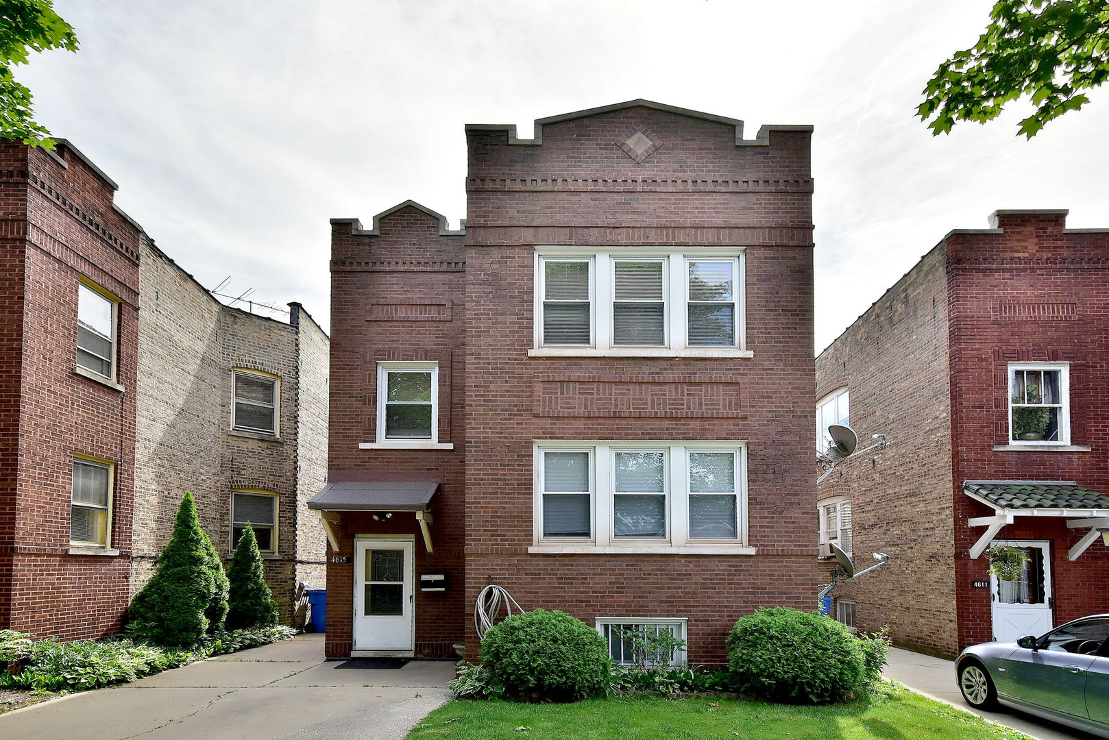 4615 N Kenton Avenue Chicago, IL 60630 MLS 09667617 properties