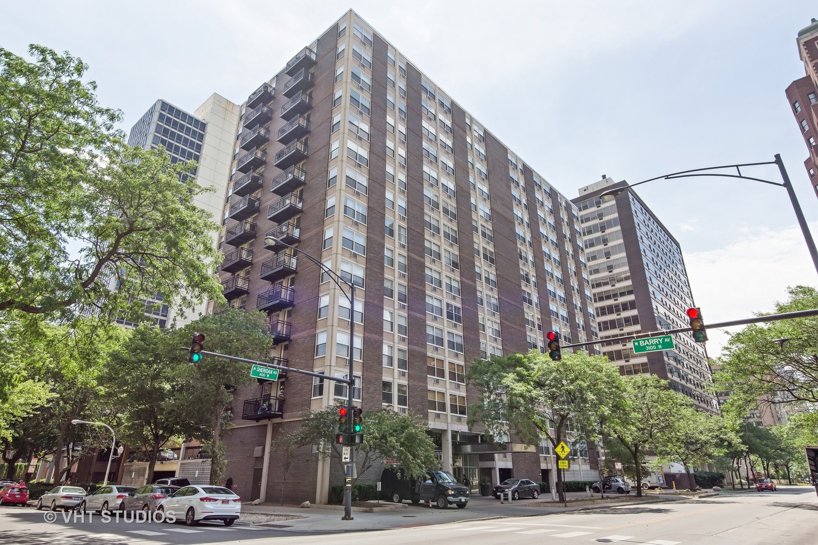 3033 N Sheridan Road 302 Chicago, IL 60657 MLS 09671868 properties