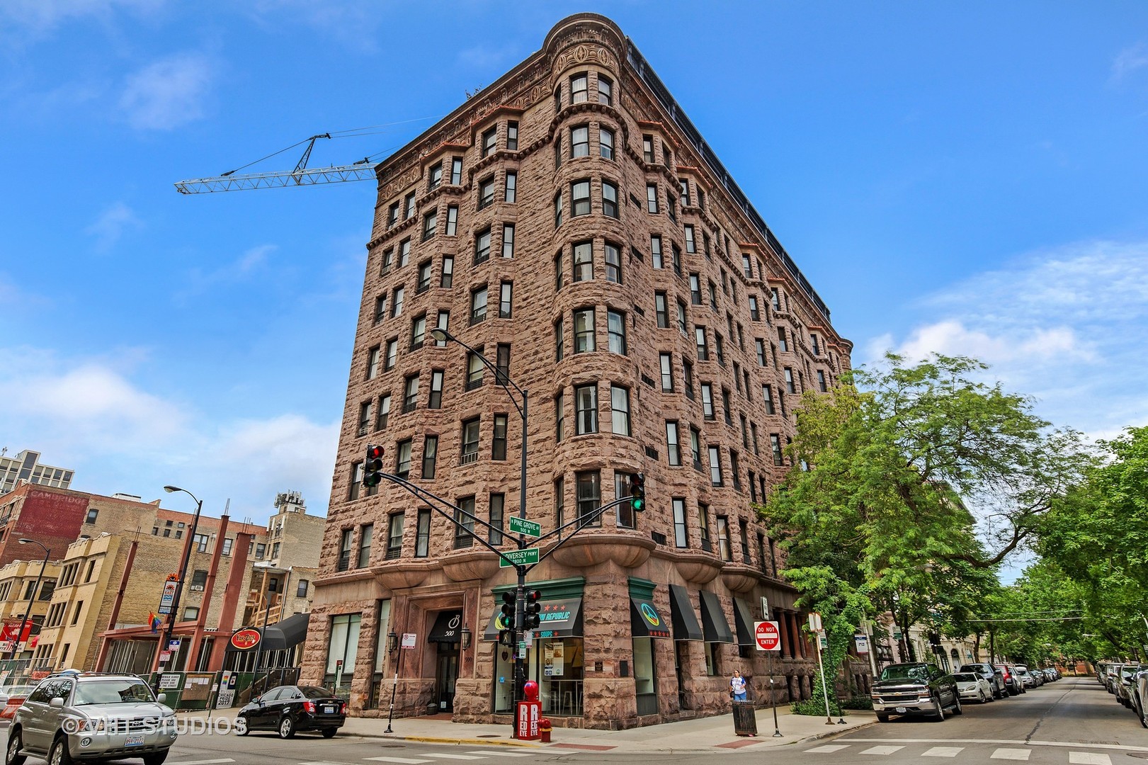 2800 N Pine Grove Avenue 6K Chicago, IL 60657 MLS 09682356