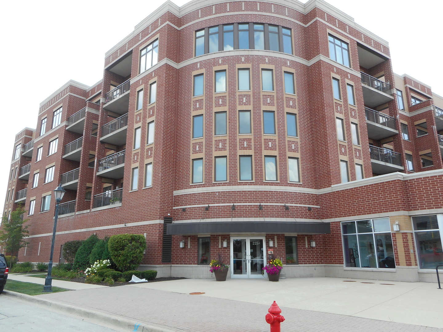 225 Main Street 313 Roselle, IL 60172 MLS 09709215 properties