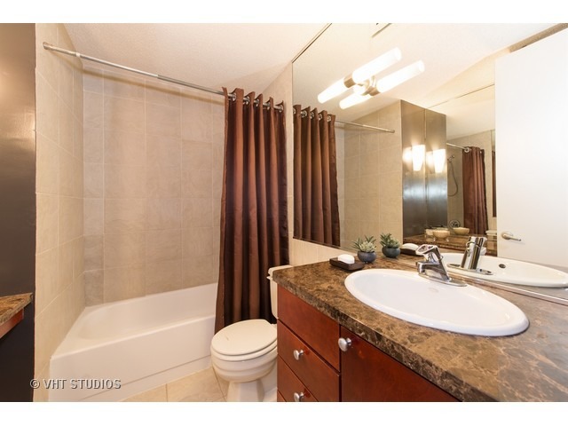 30 E Huron Street #1104 Chicago, Illinois 60611 - Image 9