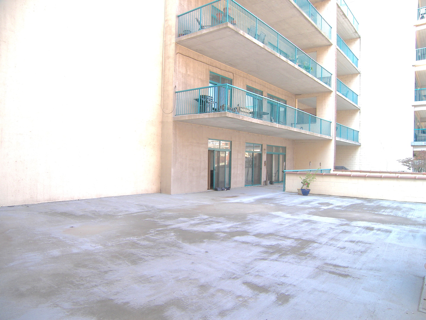 910 W Madison Street #401 Chicago, Illinois 60607 - Image 13