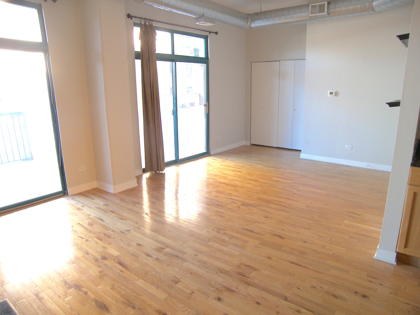 910 W Madison Street #401 Chicago, Illinois 60607 - Image 3