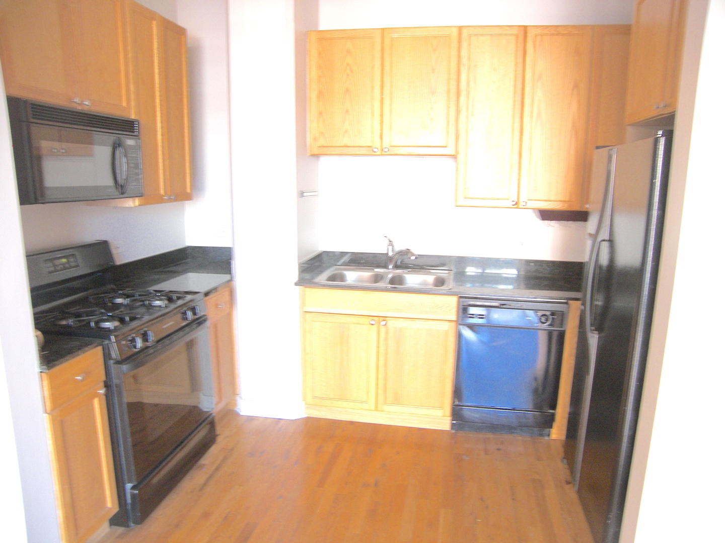 910 W Madison Street #401 Chicago, Illinois 60607 - Image 6
