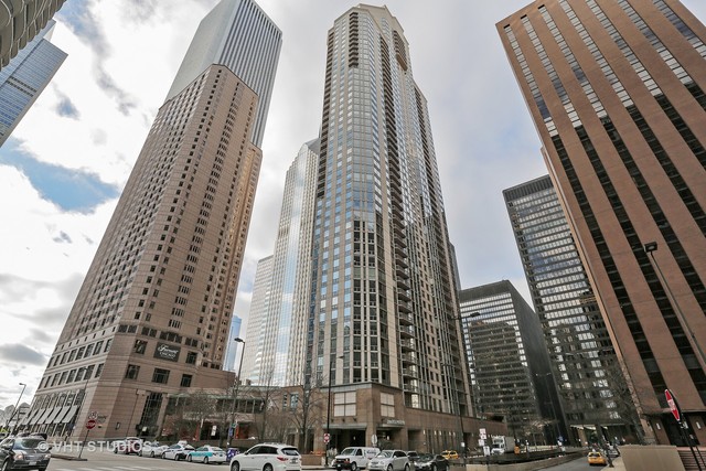 222 N Columbus Drive #2410 Chicago, Illinois 60601 - Image 1