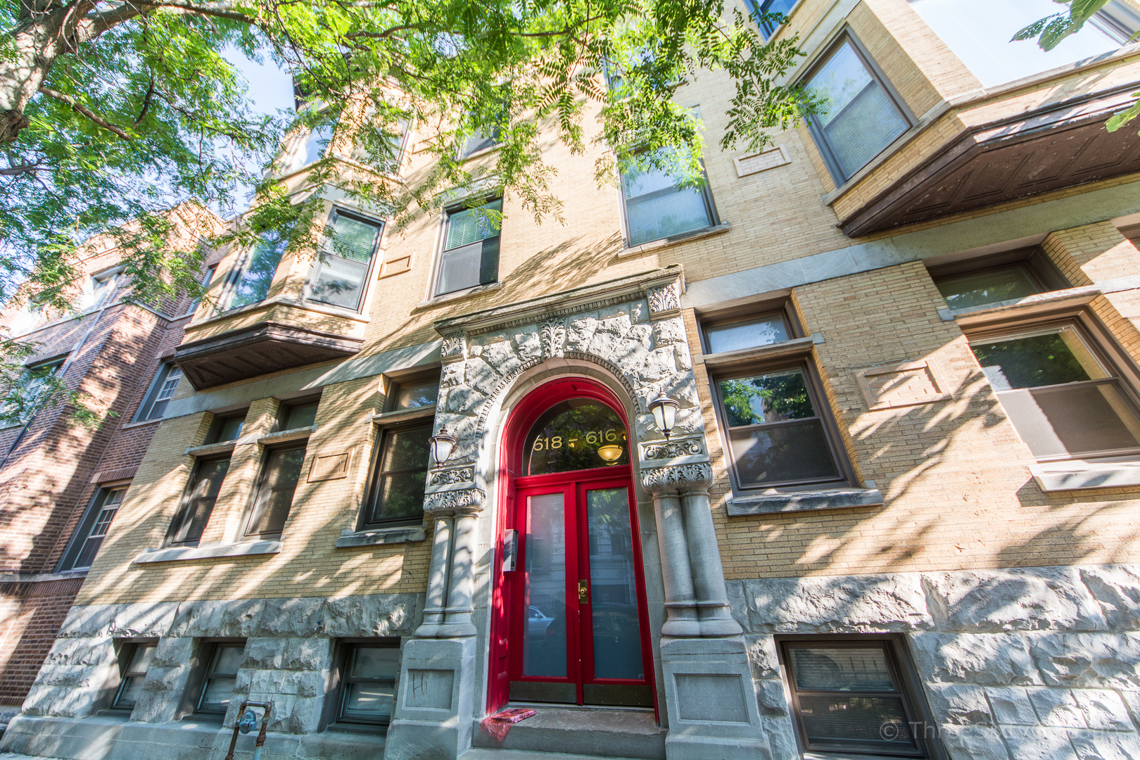 618 W Barry Avenue 3 Chicago, IL 60657 MLS 09752767 properties