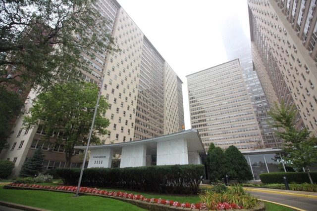 3950 N Lake Shore Drive #529 Chicago, Illinois 60613 - Image 1