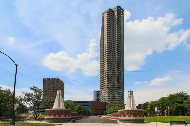 3660 N Lake Shore Drive #709 Chicago, Illinois 60613 - Image 1