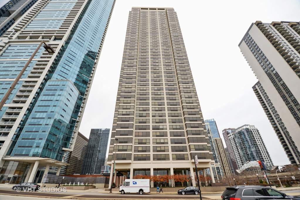 360 E Randolph Street #1606 Chicago, Illinois 60601 - Image 1
