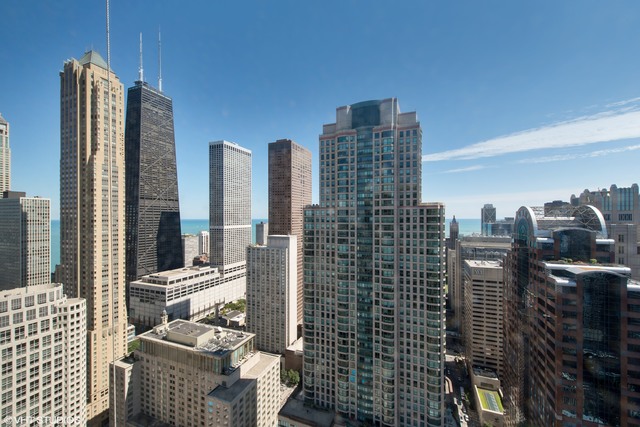 30 E Huron Street #5002 Chicago, Illinois 60611 - Image 11