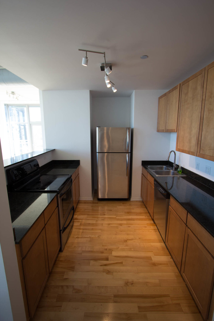 1000 W Leland Avenue #10C Chicago, Illinois 60640 - Image 8