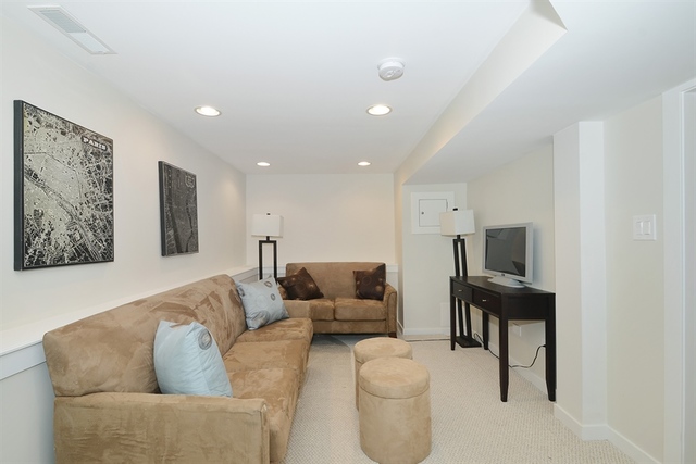 4146 N Central Park Avenue Chicago, Illinois 60618 - Image 11