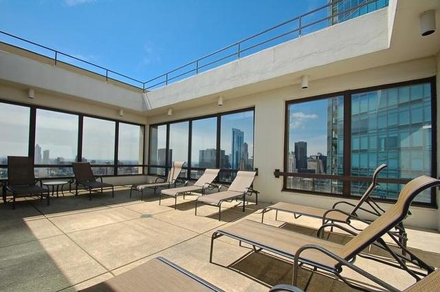360 E Randolph Street #2905 Chicago, Illinois 60601 - Image 18
