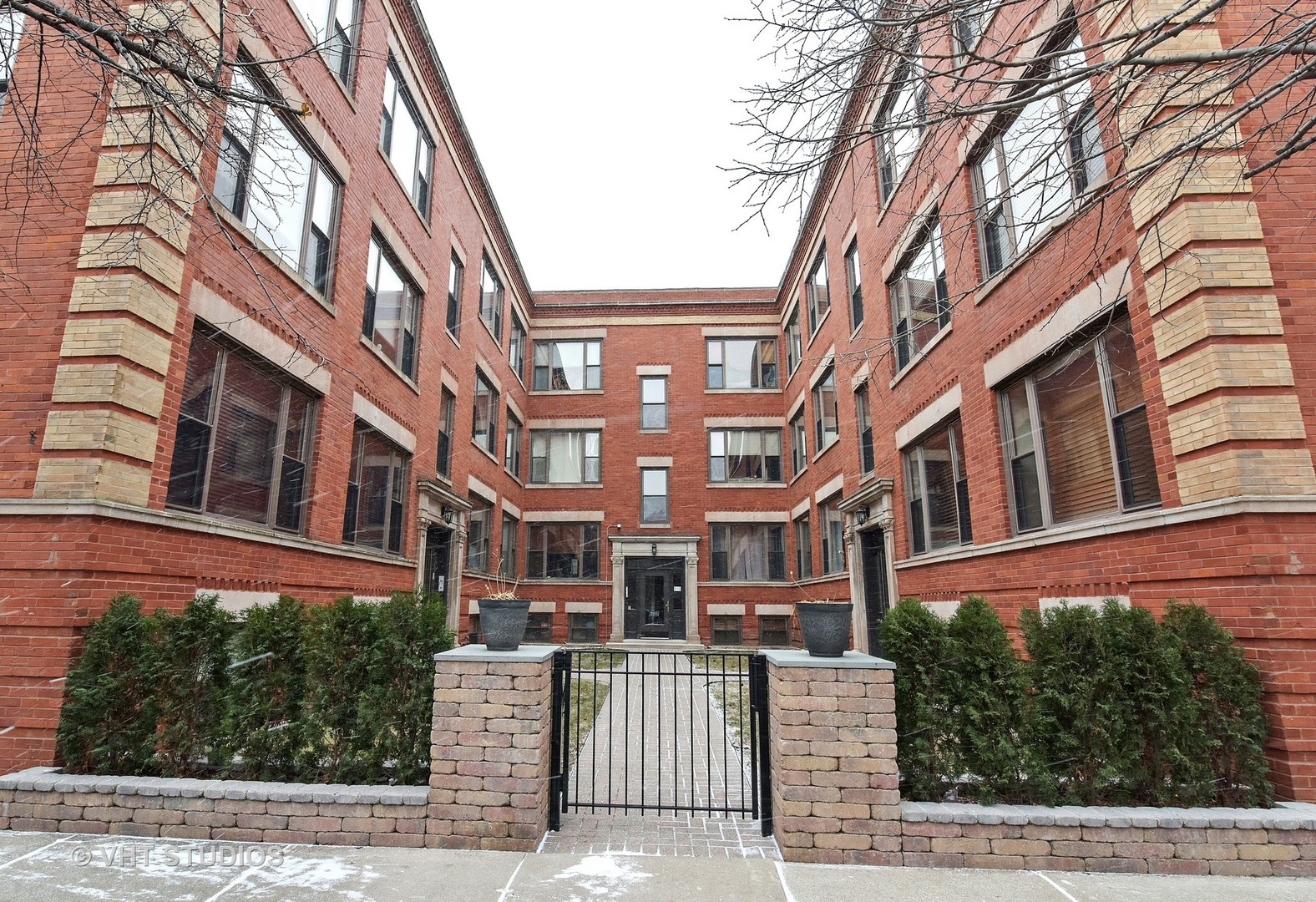 4142 N Kenmore Avenue 3 Chicago, IL 60613 MLS 09857762 properties