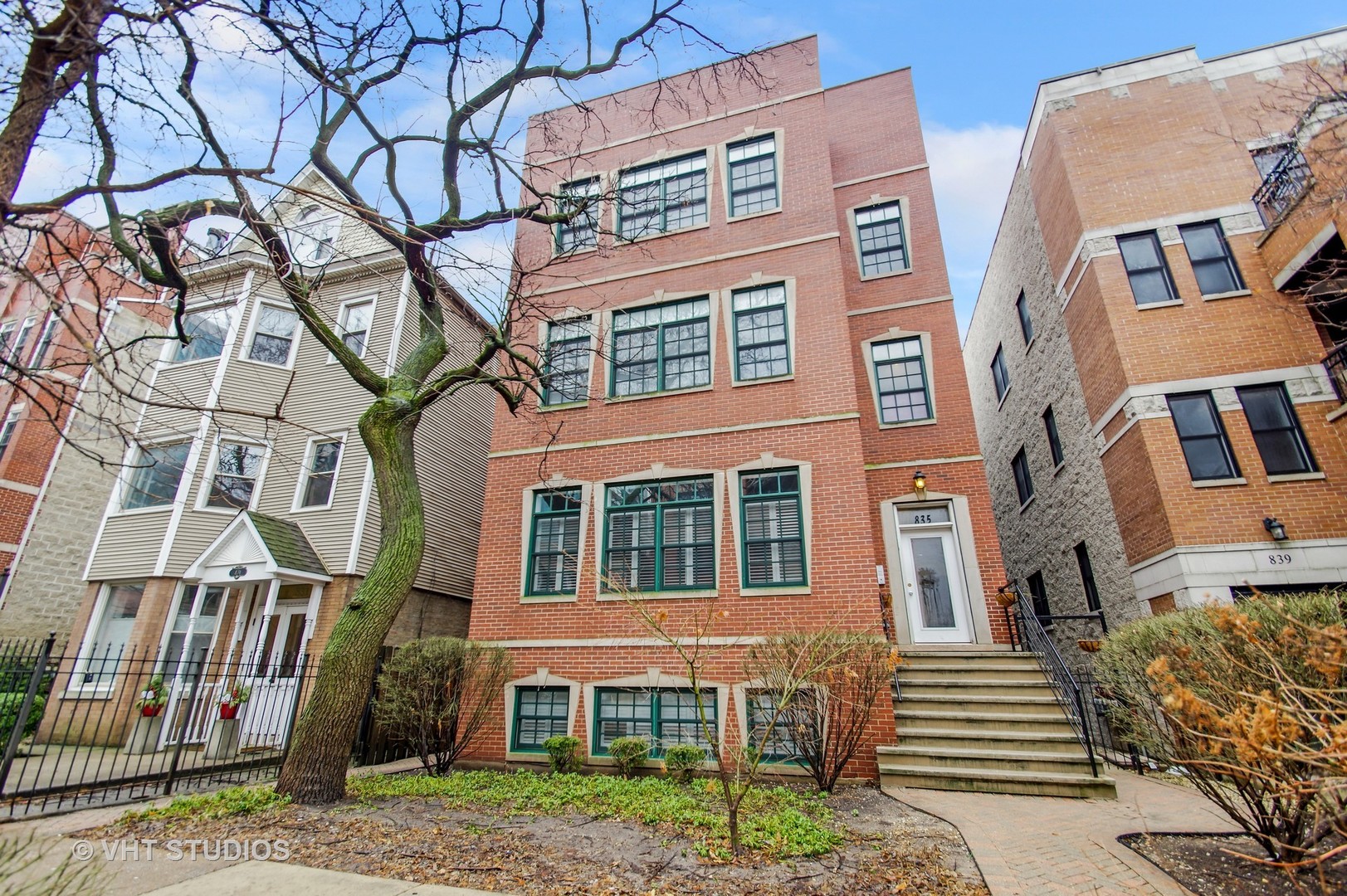 835 W Bradley Place 3F Chicago, IL 60613 MLS 09866167 properties