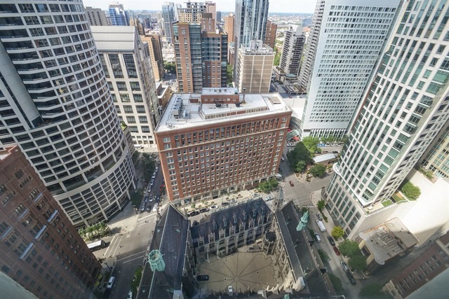111 E Chestnut Street #34G Chicago, Illinois 60611 - Image 7