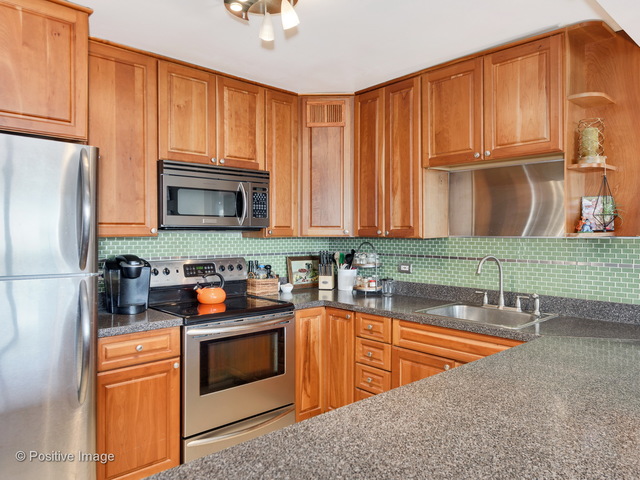 5415 N Sheridan Road #802 Chicago, Illinois 60640 - Image 6