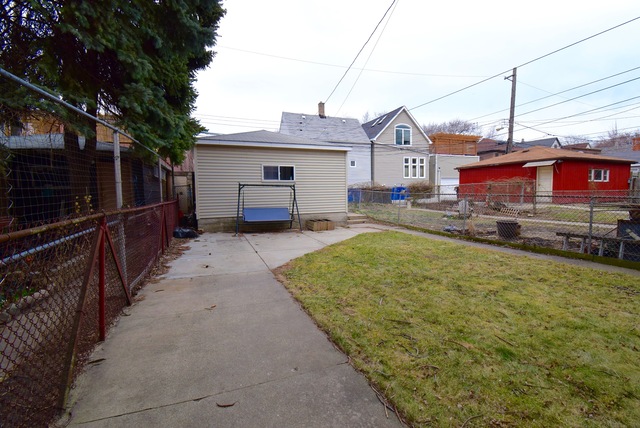 1932 W School Street #1 Chicago, Illinois 60657 - Image 17