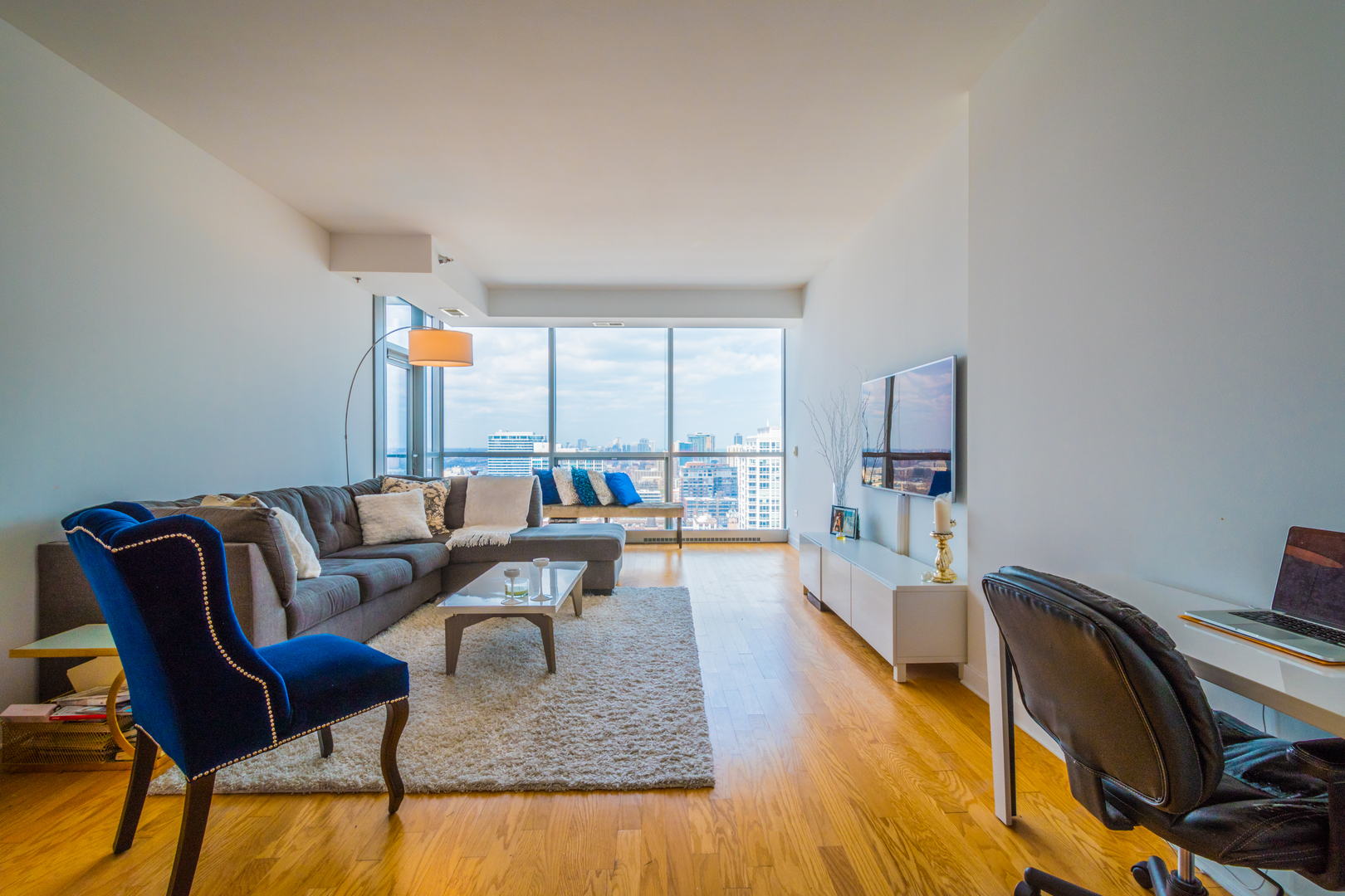 303 W Ohio Street #2601 Chicago, Illinois 60654 - Image 2