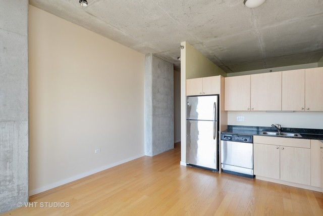 235 W Van Buren Street #4209 Chicago, Illinois 60607 - Image 4