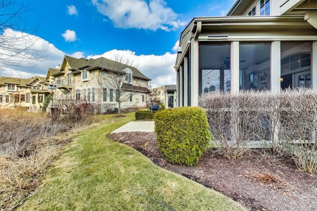 45 Willow Crest Drive #45 Oak Brook, Illinois 60523 - Image 40