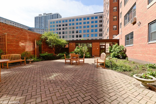 2909 N Sheridan Road #1102 Chicago, Illinois 60657 - Image 17